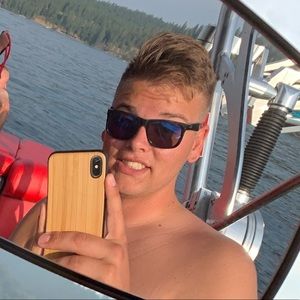 Meet your Posher, Grant